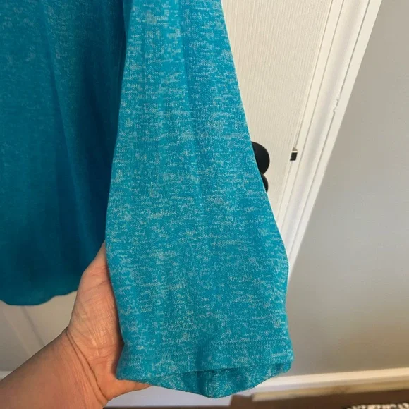 Danskin Now Blue Top - Picture 4 of 5